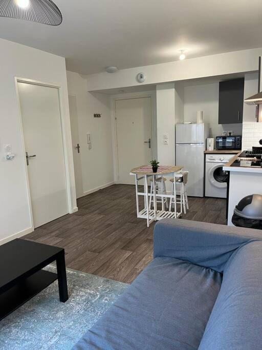 Appartement F2 De Haut Standing En Hypercentre Avec Jardin Prive A 270 M De La Gare De Mantes ! Екстер'єр фото