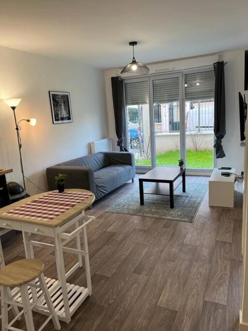 Appartement F2 De Haut Standing En Hypercentre Avec Jardin Prive A 270 M De La Gare De Mantes ! Екстер'єр фото