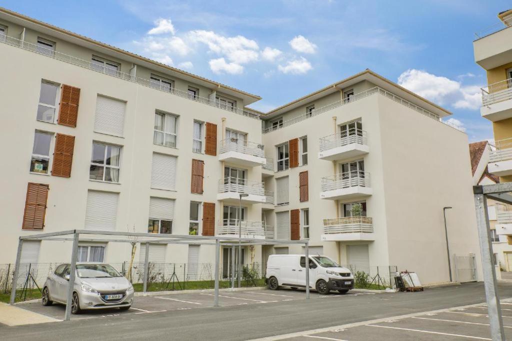 Appartement F2 De Haut Standing En Hypercentre Avec Jardin Prive A 270 M De La Gare De Mantes ! Екстер'єр фото